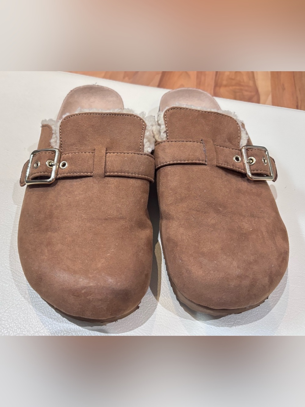 ON Women’s Cozy Shearling-Lined Suede Clogs - Brown